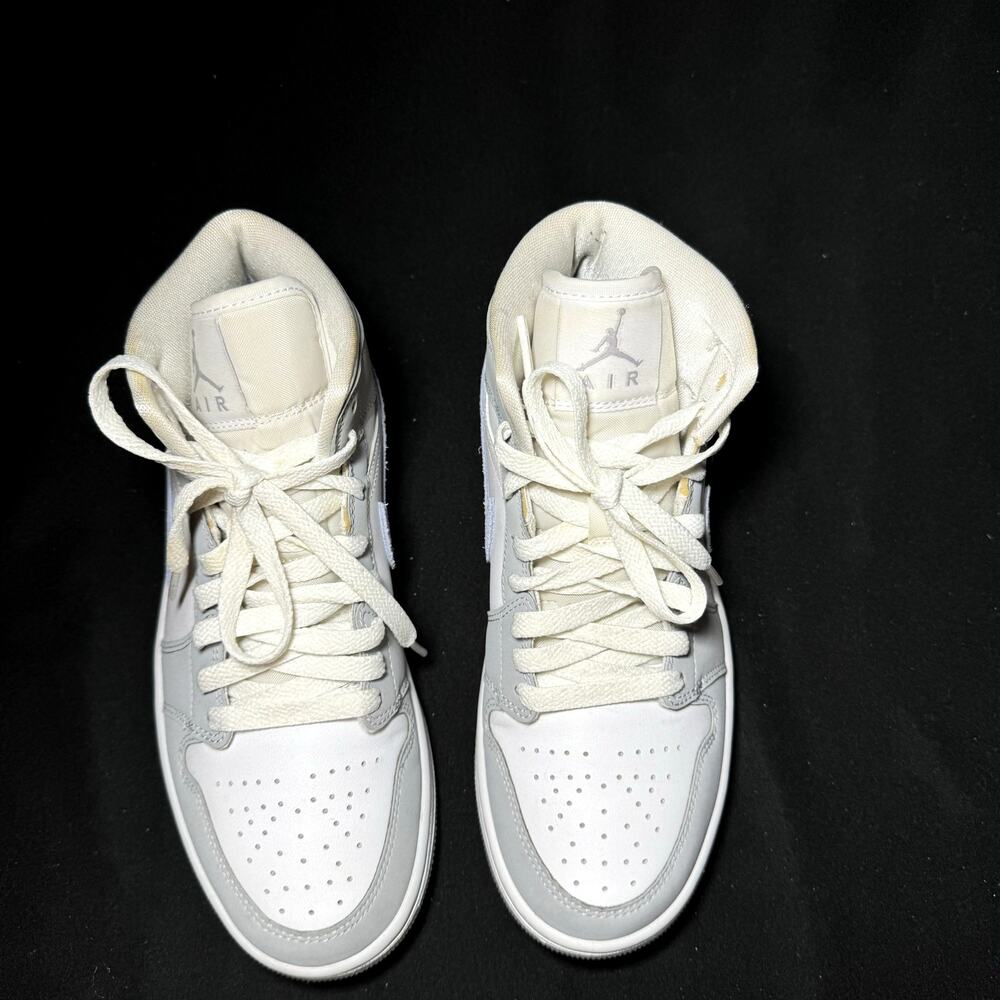 Wmns Nike Air Jordan 1 Mid Wolf Grey Aluminum - Size 7 -Women's Gray Shoes - Picture 4 of 8